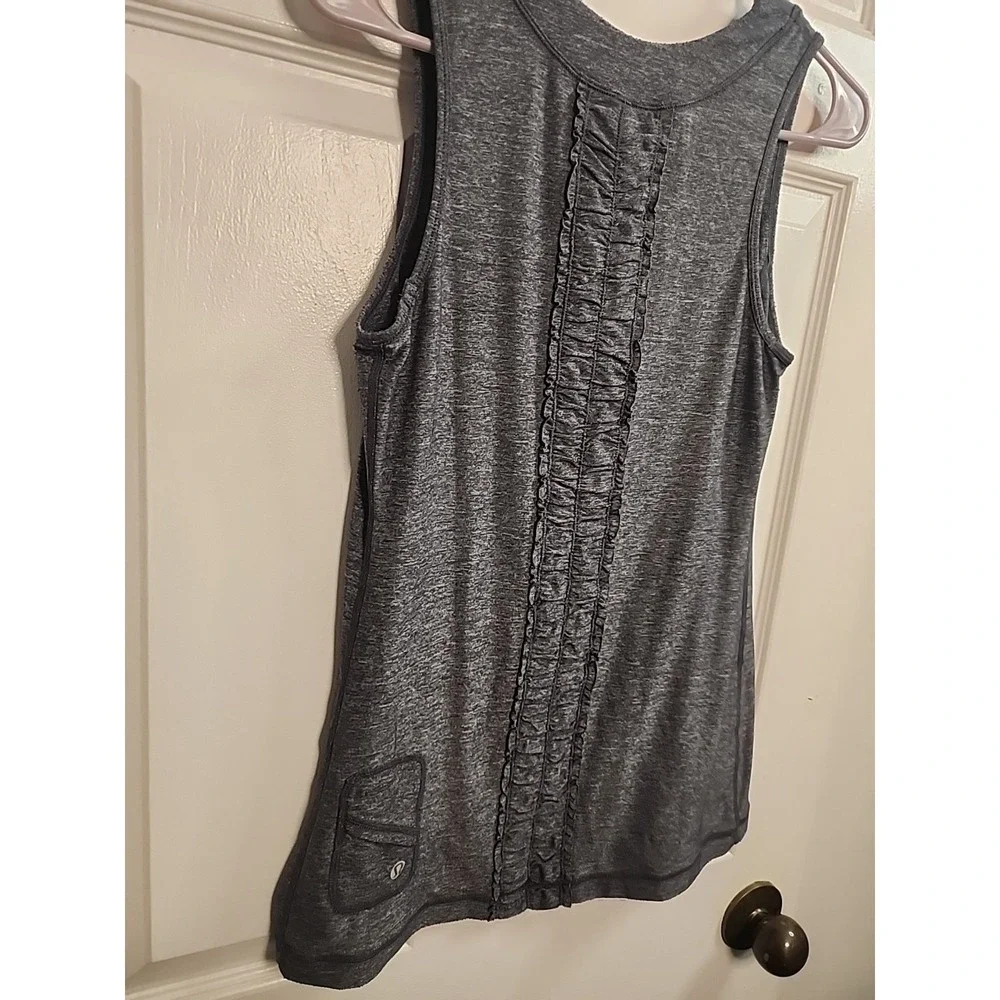 Lululemon Tank Top Size 8 Gray Ruffle Yoga Gym Activewear‎
